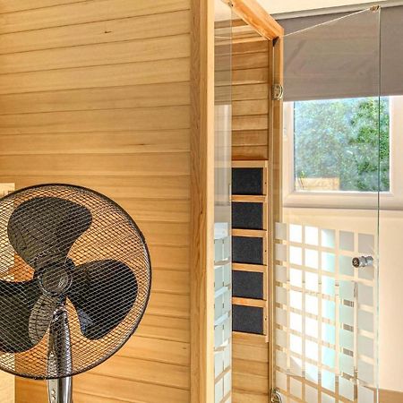 Cozy Home In Heinkenszand With Sauna Esterno foto