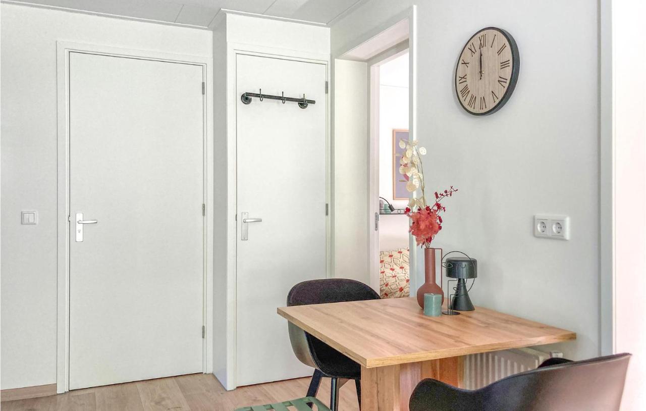 Cozy Home In Heinkenszand With Sauna Esterno foto